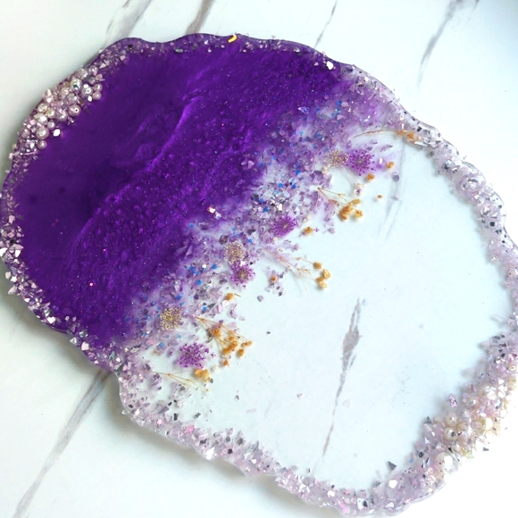Made to Order Handmade Dried Flowers Decorative Resin Tray - Picture 4 of 5